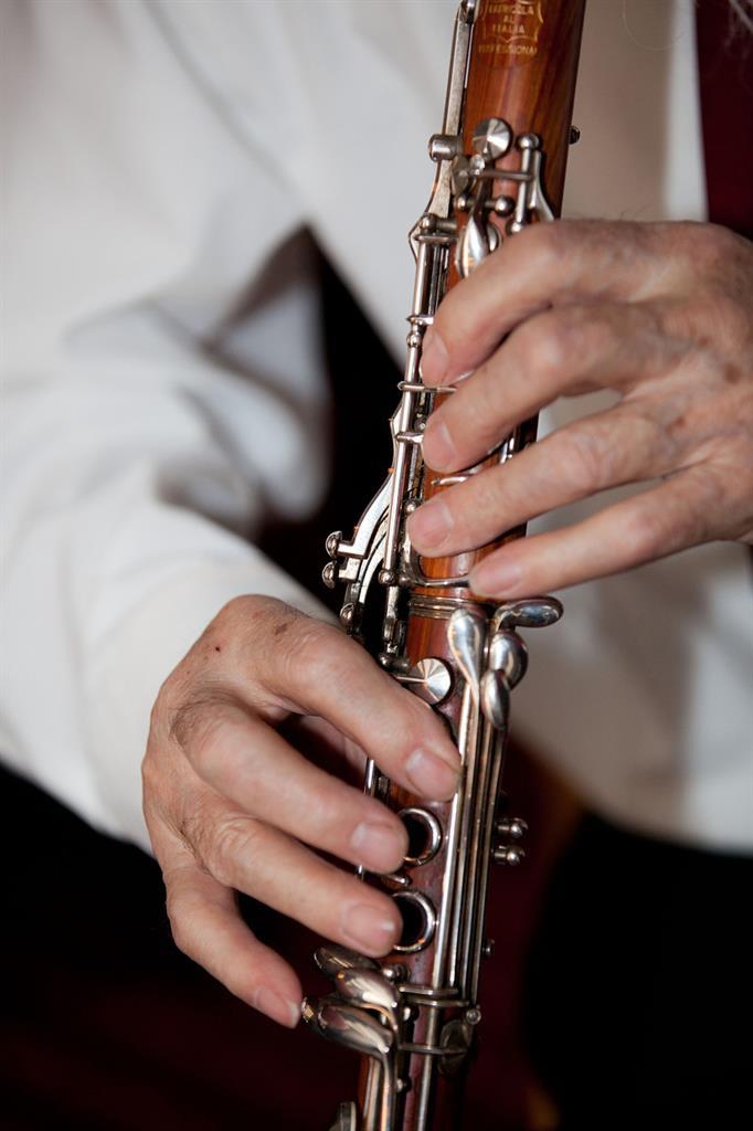 Maintaining Brain Health: The Cognitive Benefits of Music for Seniors